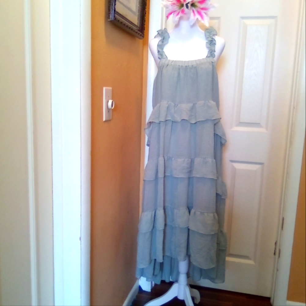 Vici Dress Women's Size Medium Sage/Pastel Green Tiered Ruffles
